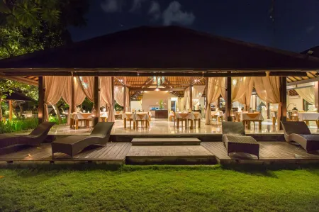 Villa Air Bali Boutique Resort and Spa Отели рядом с достопримечательностью «Бамбак Парк Виллас»