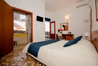 Villa Del Porto Hotels near Fort Ricasoli