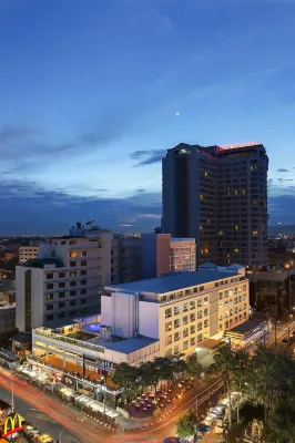 Movenpick Suriwongse Hotel Chiang Mai Hotels near Kalare Night Bazaar