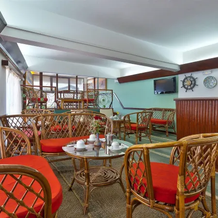 Lucia Hotel