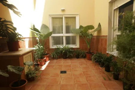 Hotel Goartín Отели рядом с достопримечательностью «Estación de Autobuses de Málaga»