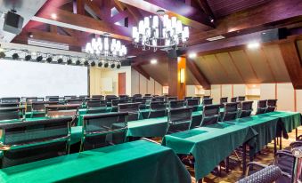 Starway Hotel (Changbai Mountain West Scenic Spot Visitor Center Branch)