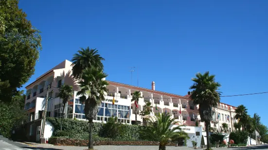 索爾及塞拉酒店