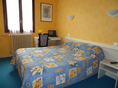 Hotel des Voyageurs Hotel a Millau