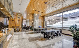 Dragon Palace Hotel (Wanlong Ski Resort)