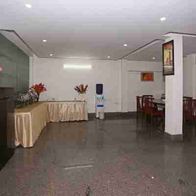 OYO 8317 Casa 31 Dining/Meeting Rooms