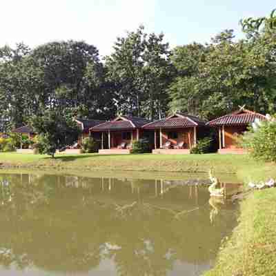 นก การ์เดน รีสอร์ต Hotel Exterior