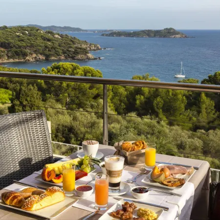 Hôtel le Provençal renové en 2025 - Bord de Mer