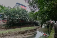 Huayi Huacheng Business Hotel - Ramah Hewan Peliharaan