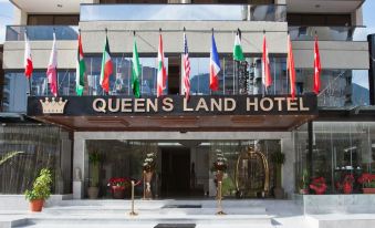 Queens Land Hotel