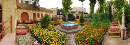 Parsian Kowsar Hotel Isfahan Отели рядом с достопримечательностью «Хашт-бехешт»