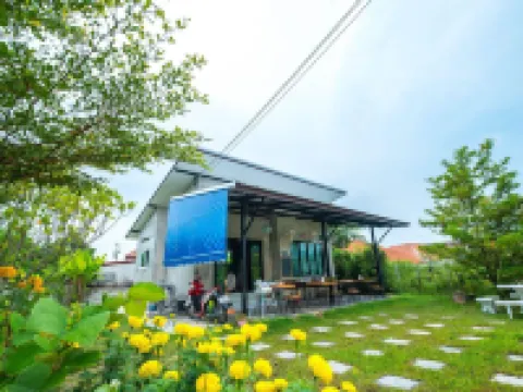 Sweet Dreams Hotels near Phra Ram Ratchaniwet (Wang Ban Puen)