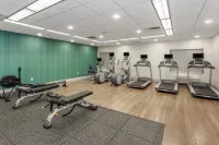 Holiday Inn Express & Suites Providence-Woonsocket Hotels in Milford