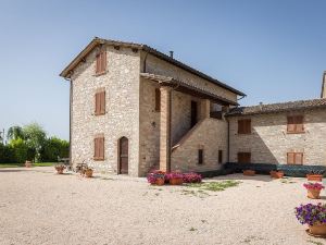 Agriturismo"Il Sagrato di Assisi" Appartamenti,Camere