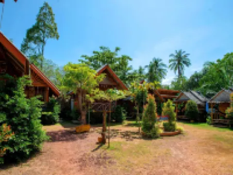 O k Chawkoh Bungalow Hotels near Phra Ae Beach