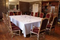Court Colman Manor Отели в г. Порткол