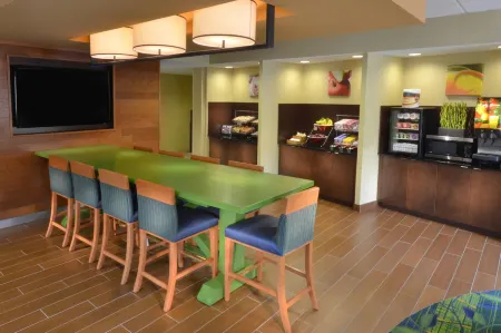 Fairfield Inn & Suites Charlottesville North