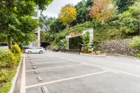 Tang Hua Hotel - parking