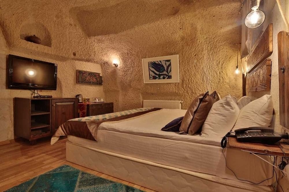 Elaa Cave Hotel