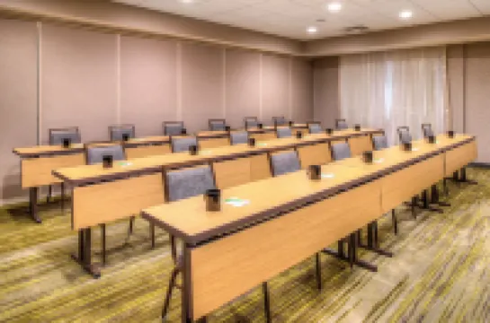 Courtyard St Louis Chesterfield