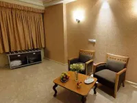 Pirouzy Hotel Isfahan Hotels near Si O Se Pol Bridge
