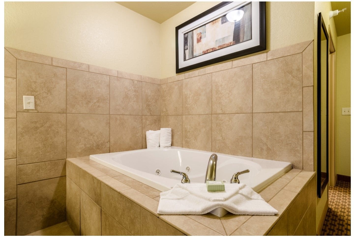 Cobblestone Inn & Suites - Cambridge