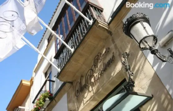 聖巴託洛梅皇宮酒店