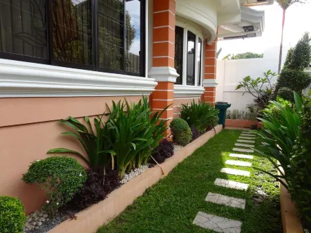 The Executive Villa Inn & Suites