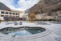 Gu Er Gou Hot Spring Resort Hotels in Li County