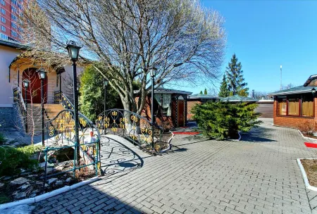 Rublevka Village Hotel Отели рядом с достопримечательностью «Дом-музей М.М. Пришвина»