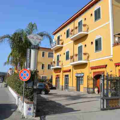 Costantino Home Hotel Exterior