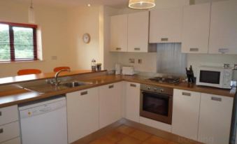Grove Lodge Holiday Homes 3 Bed by Trident Holiday Homes - Housity