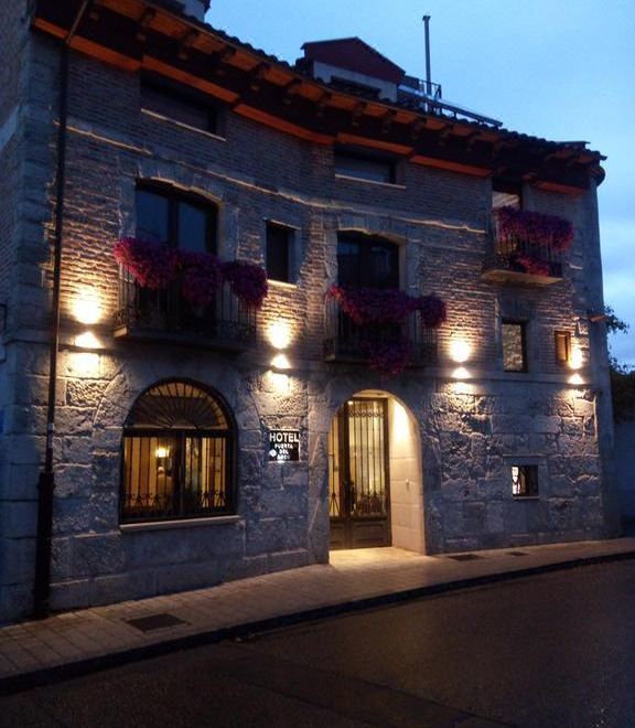 Hotel Puerta del Arco-Tudela de Duero Updated 2023 Room Price-Reviews &  Deals | Trip.com