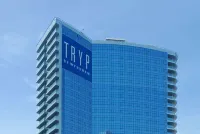 TRYP by Wyndham Dubai Hotellit kohteessa 