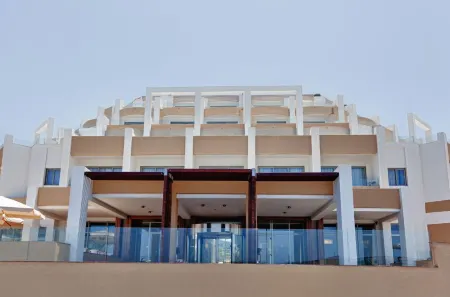 db Seabank度假村和Spa