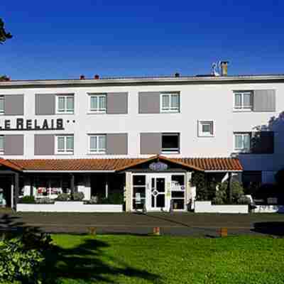 Logis Hôtel le Relais Hotel Exterior