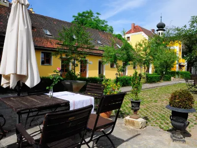 Hotel Schlossresidenz Heitzenhofen - SARPLAN BAUPLANUNG/HOTEL GMBH Hotels in Parsberg