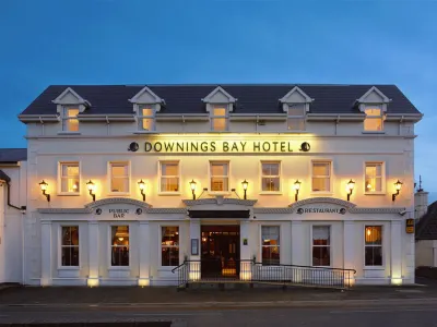 Downings Bay Hotel Hotels in der Nähe von The Railway Tavern and Firebox Grill