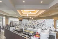 La Quinta Inn & Suites by Wyndham Oklahoma City Norman - breakfast