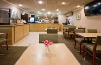 La Quinta Inn by Wyndham Minneapolis Airport Bloomington - breakfast