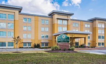 La Quinta Inn & Suites by Wyndham Starkville at MSU