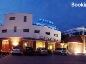 Restaurant & Design Hotel Noem Arch