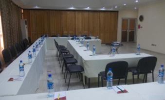 Conference Hotel & Suites Ijebu