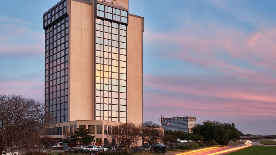 Crowne Plaza DALLAS MARKET CTR - LOVE FIELD by IHG