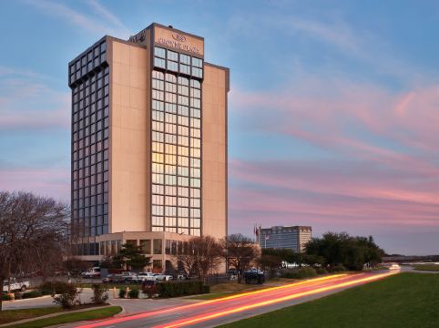 Crowne Plaza DALLAS MARKET CTR - LOVE FIELD by IHG