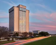 Crowne Plaza Dallas Market Ctr - Love Field Hotels near Esperanza Viva Nueva