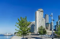 The Westin Harbour Castle, Toronto Hotels near Gawsul Azam Masjid