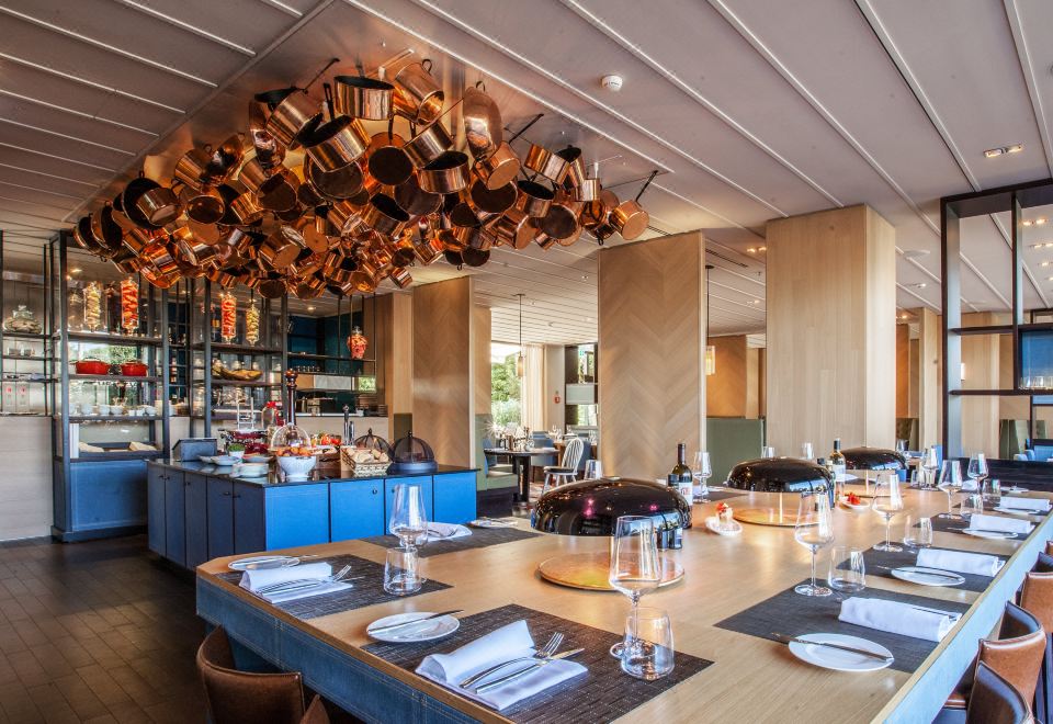 Crowne Plaza Geneva의 객실 내부 모습