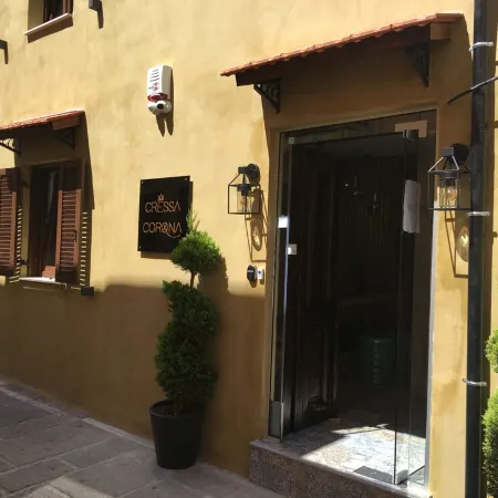 Cressa Suites