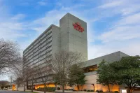 Crowne Plaza Knoxville Downtown University Hotels near University of Tennessee